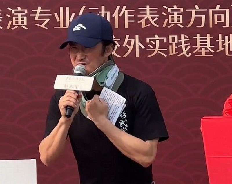 吴京创立英武堂：将经验传授给年轻人，鼓励他们超越自我
