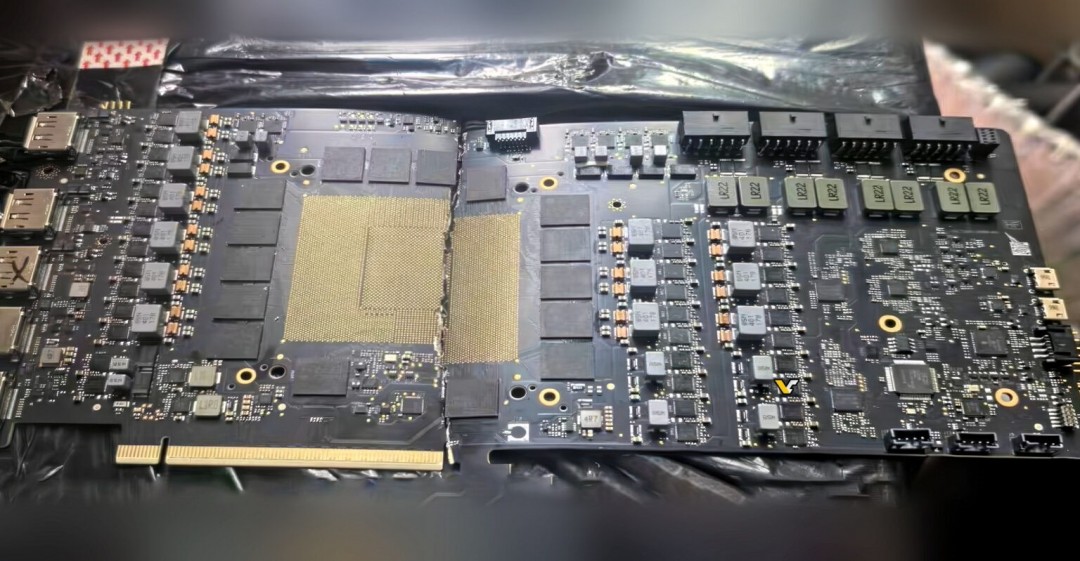 RTX5090工程型号曝光2400W电源设计无敌！
